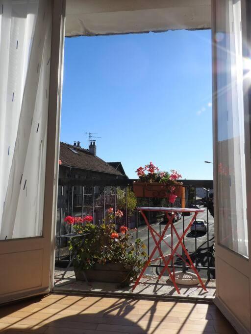 Les Marmottes Apartment Arpajon-sur-Cere Exterior photo